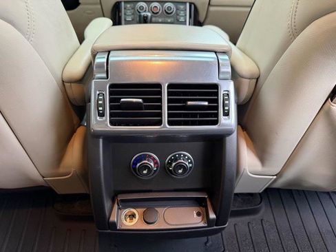 Used 2011 Land Rover Range Rover HSE LUX image 35