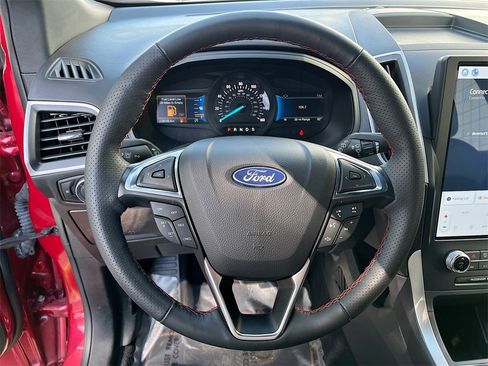 Used 2024 Ford Edge ST-Line image 11