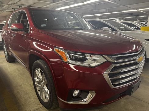 Used 2019 Chevrolet Traverse High Country w/ LPO, Floor Liner Package AWD/4WD image 1