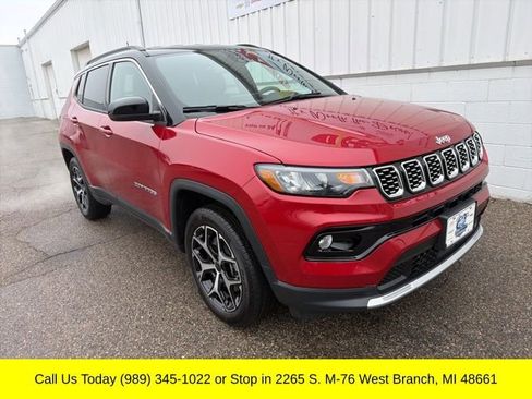 Used 2025 Jeep Compass Limited image 3
