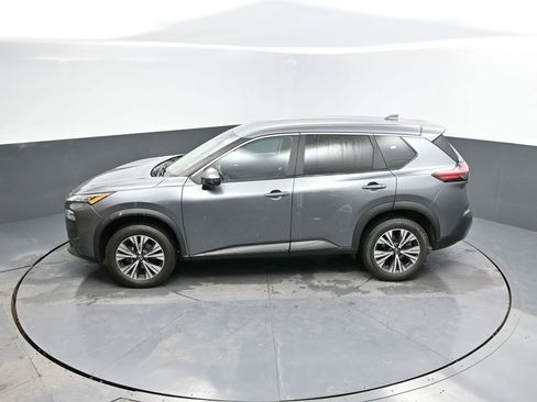 Used 2023 Nissan Rogue SV image 28