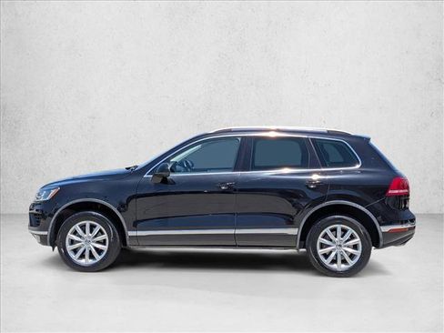 Used 2015 Volkswagen Touareg Sport AWD/4WD image 9
