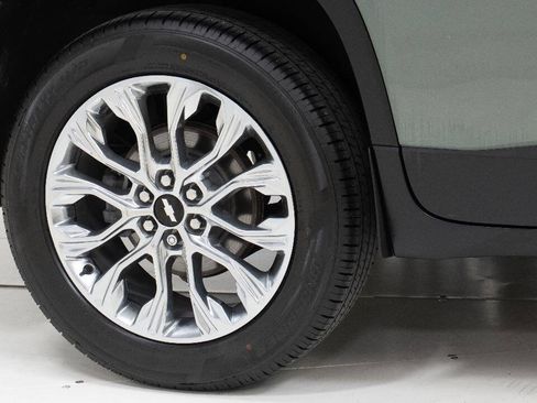 Used 2022 Chevrolet Traverse LT FWD image 67
