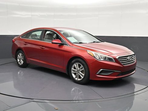 Used 2016 Hyundai Sonata SE w/ Cargo Package FWD image 5