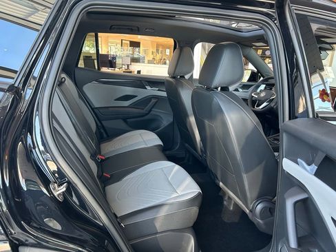 New 2026 Volkswagen Tiguan SE R-Line FWD image 38