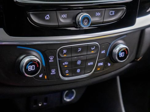 Used 2019 Chevrolet Traverse LT image 27