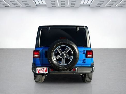 Used 2023 Jeep Wrangler Sahara image 5