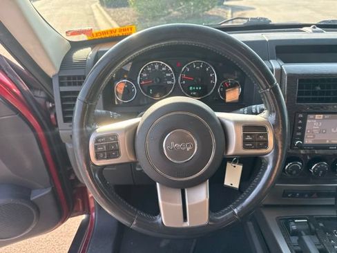 Used 2012 Jeep Liberty Limited Jet w/ Comfort/Convenience Group AWD/4WD image 14
