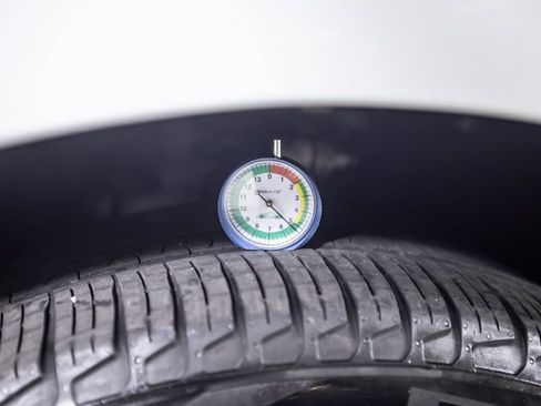 Used 2023 Land Rover Range Rover Velar R-Dynamic S image 46