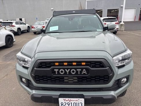 Used 2023 Toyota Tacoma TRD Off-Road image 3