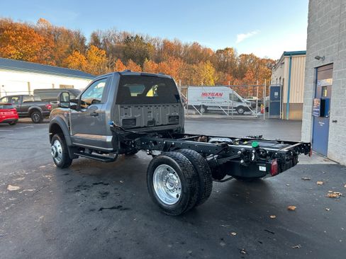 New 2026 Ford F550 4x4 Regular Cab Super Duty w/ XLT Value Package image 9