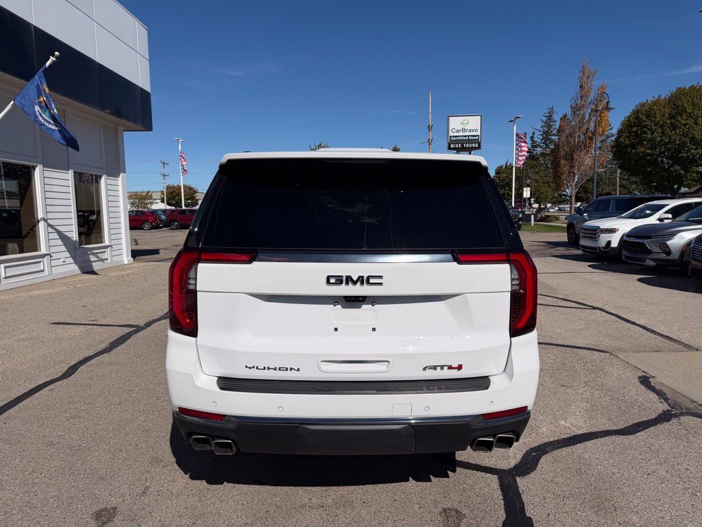 Used 2025 GMC Yukon AT4 w/ AT4 Premium Package AWD/4WD image 6