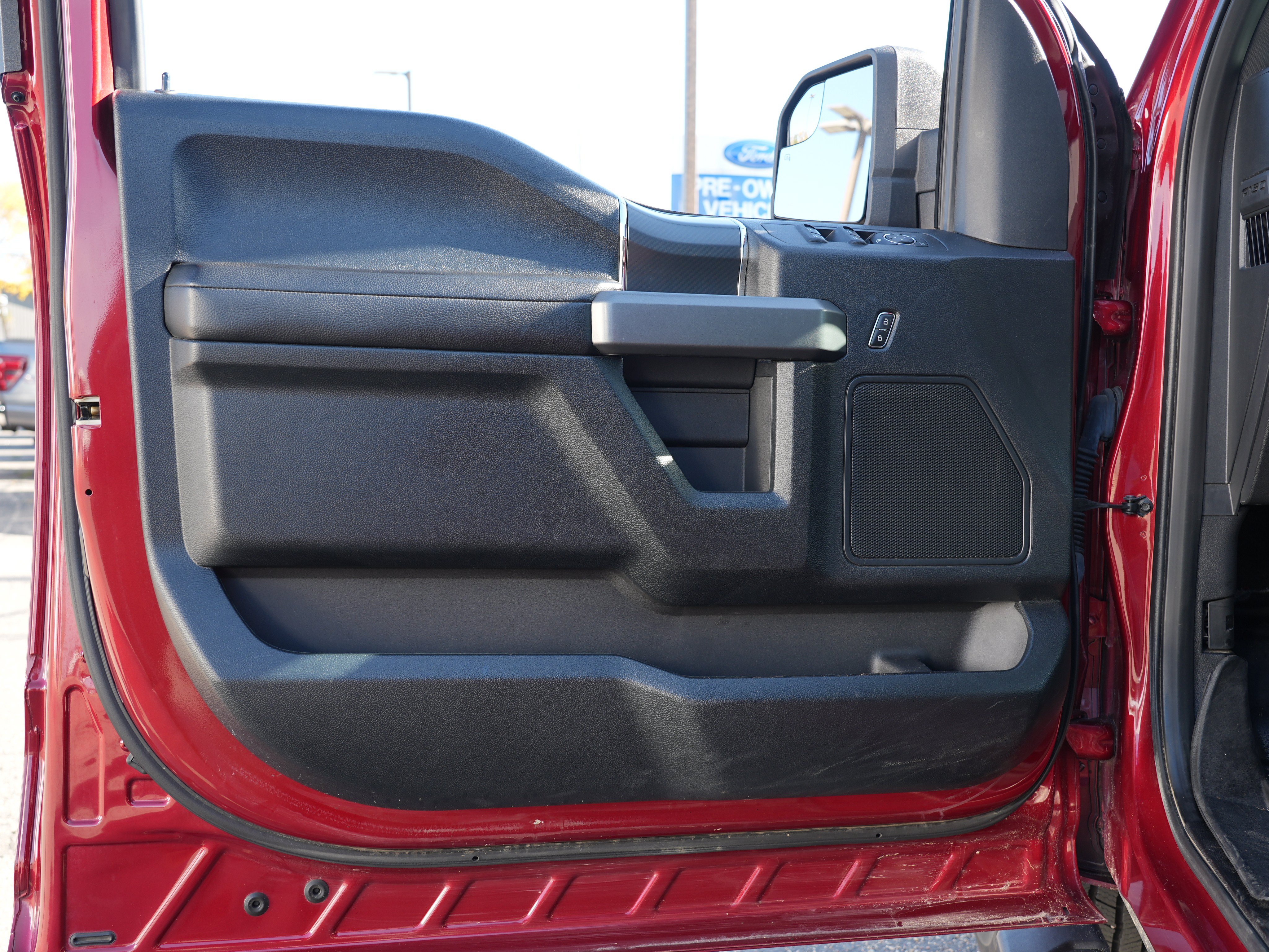 Used 2018 Ford F150 XLT w/ Equipment Group 302A Luxury AWD/4WD image 16