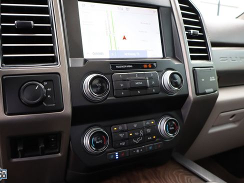 Used 2019 Ford F450 Limited image 21