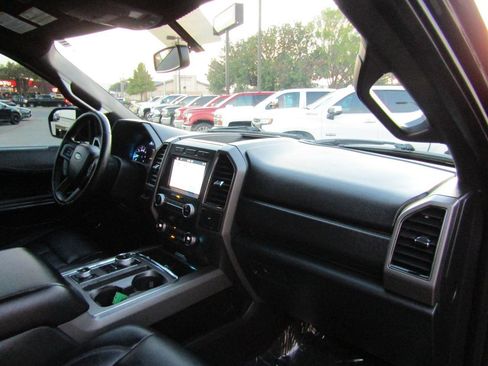Used 2019 Ford Expedition XLT w/ Equipment Group 201A image 11