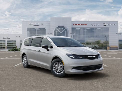 New 2026 Chrysler Voyager LX image 5