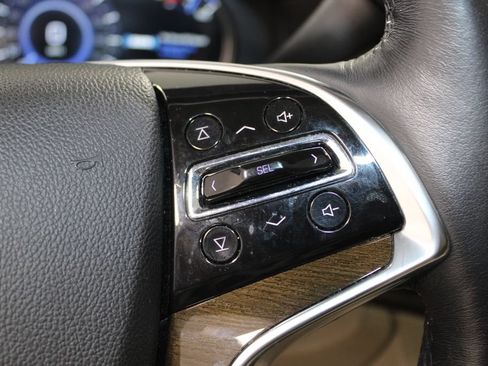 Used 2020 Cadillac Escalade Premium Luxury AWD/4WD image 35