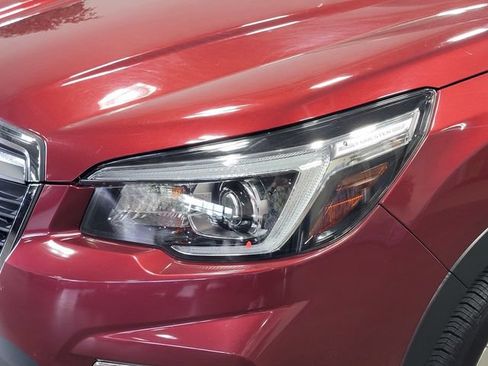 Used 2020 Subaru Forester Limited w/ Popular Package #3 AWD/4WD image 9