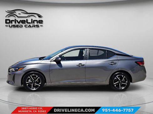 Used 2025 Nissan Sentra SV FWD image 13