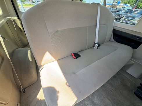 Used 2012 Ford E-350 and Econoline 350 XLT RWD image 17