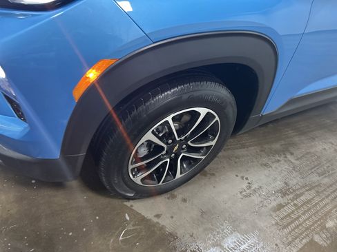 Used 2025 Chevrolet TrailBlazer LT image 9