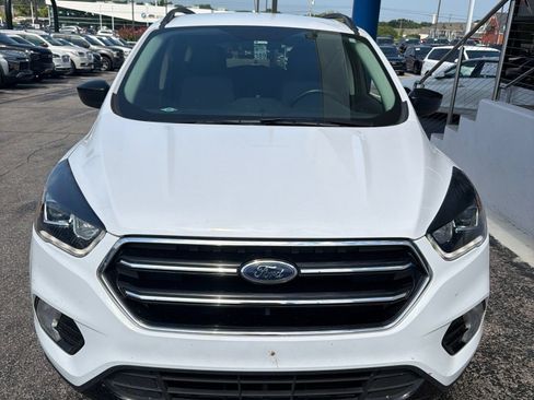 Used 2019 Ford Escape SE FWD image 4