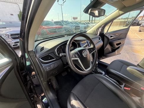 Used 2022 Buick Encore Preferred w/ Safety Package AWD/4WD image 24