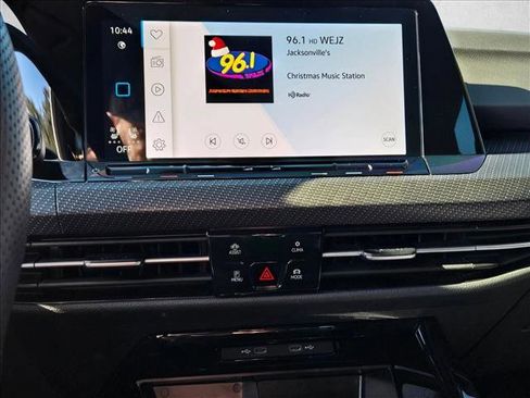 Used 2024 Volkswagen Golf R image 13