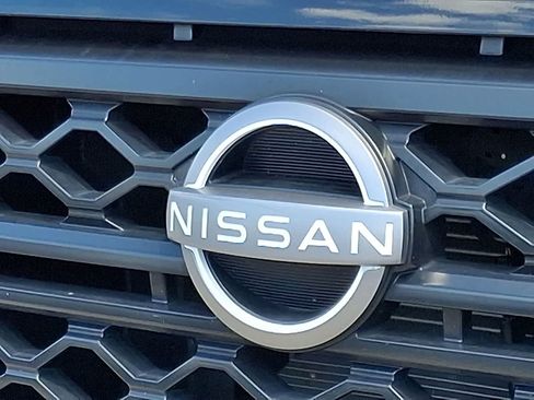 Used 2023 Nissan Frontier SV w/ Midnight Edition Package AWD/4WD image 34