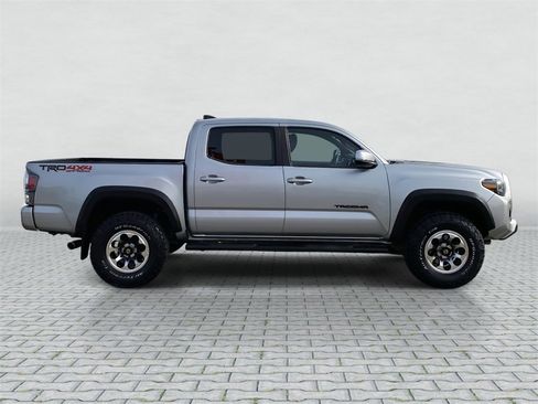 Certified 2022 Toyota Tacoma TRD Off-Road image 8