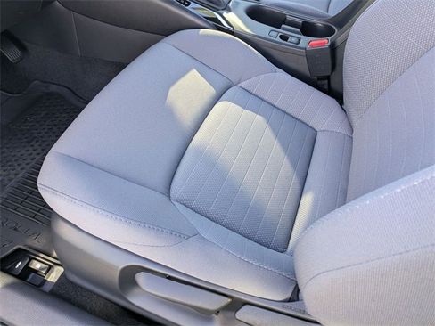 Used 2026 Toyota Corolla SE image 4