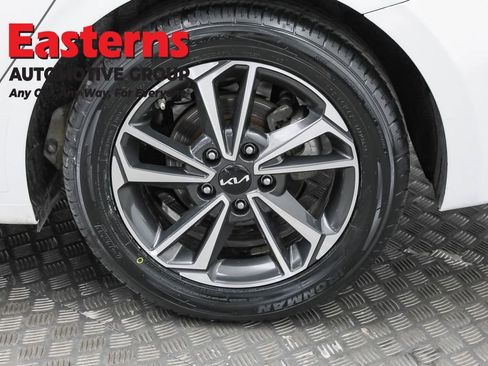 Used 2024 Kia Forte LXS image 32