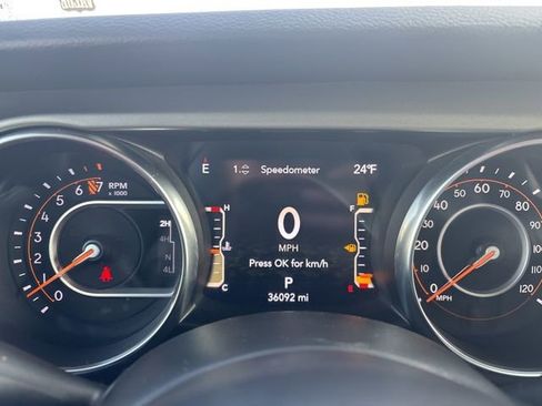 Used 2021 Jeep Gladiator Sport image 11