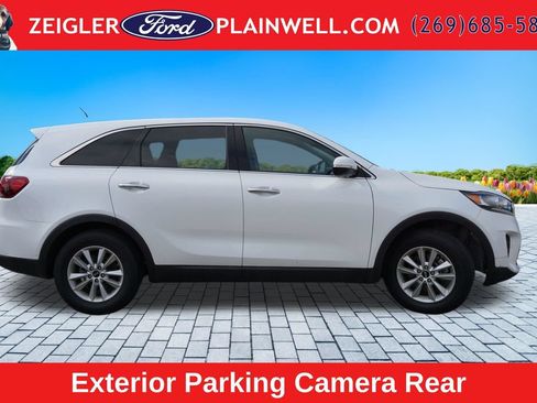 Used 2019 Kia Sorento FWD image 6