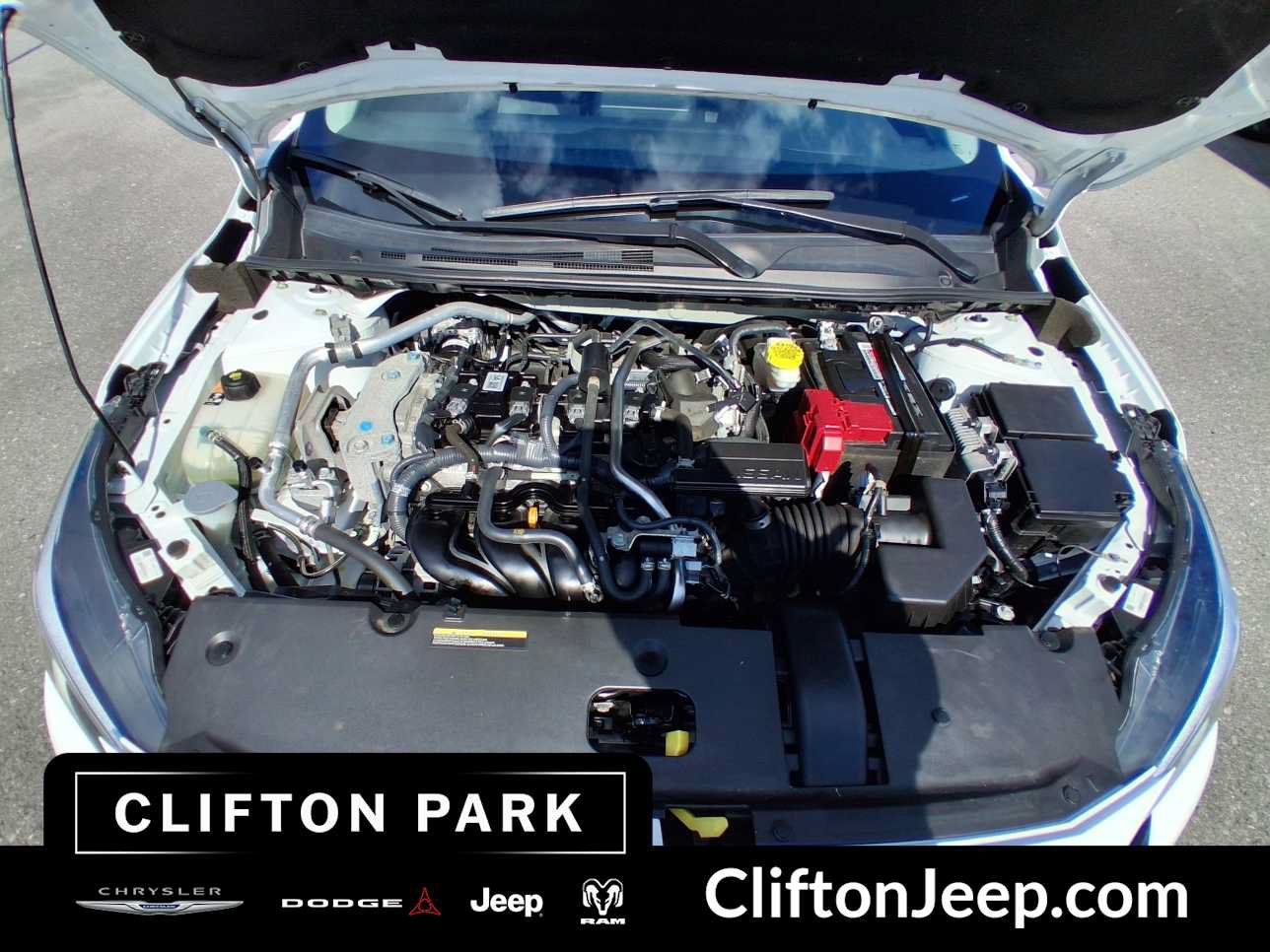 Used 2024 Nissan Sentra SV FWD image 27