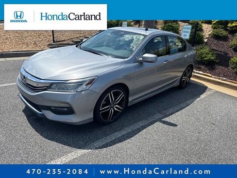 Used 2017 Honda Accord Touring image 1