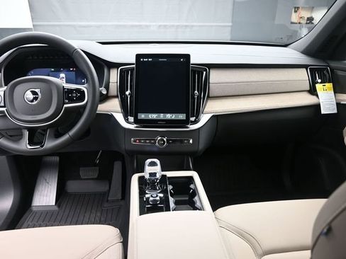 Used 2026 Volvo XC90 B6 Plus w/ Protection Package Premier image 9