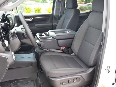 New 2026 GMC Sierra 1500 Elevation w/ LPO, Elevation Black Package AWD/4WD image 22