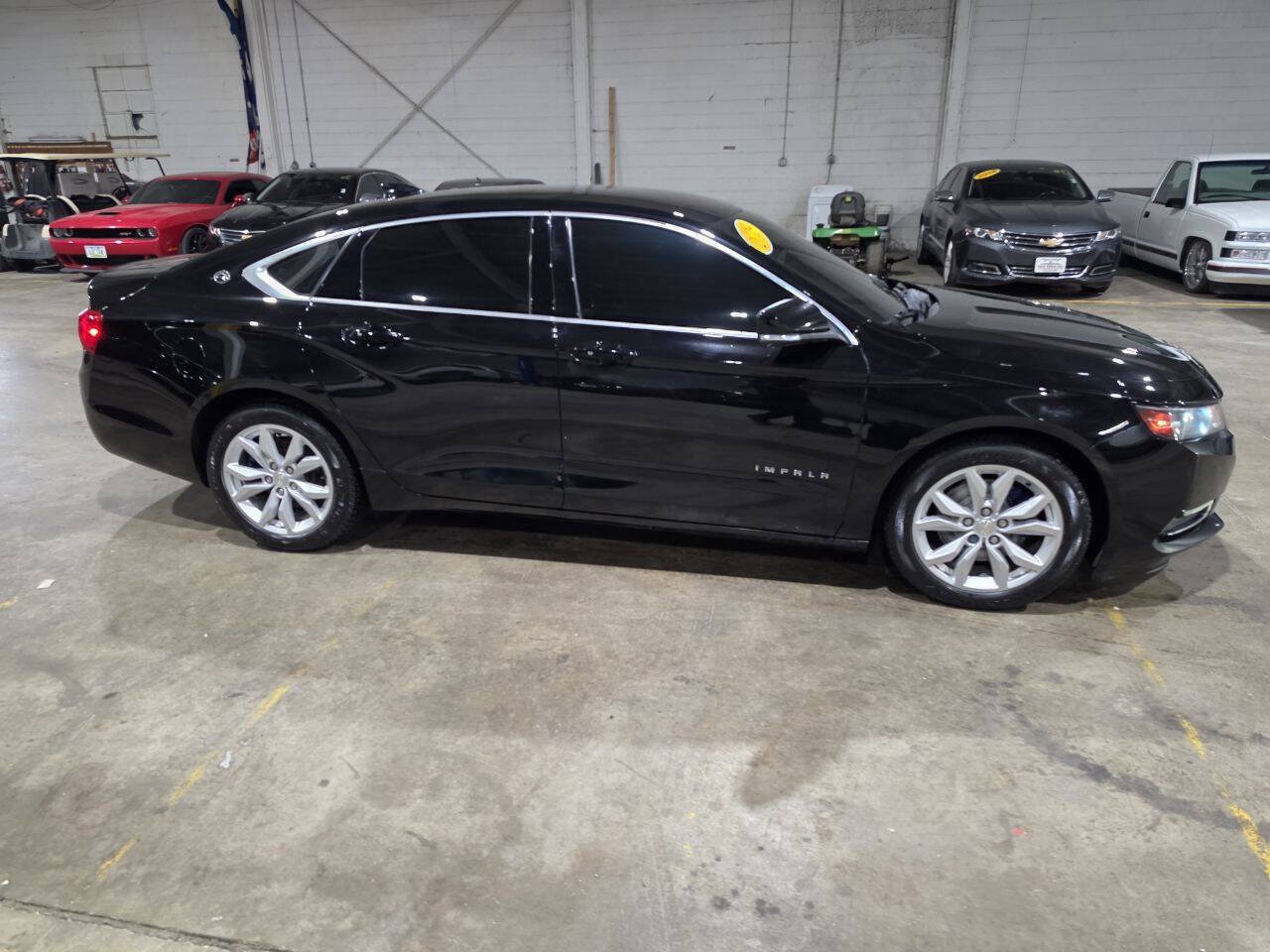 Used 2019 Chevrolet Impala LT FWD image 14