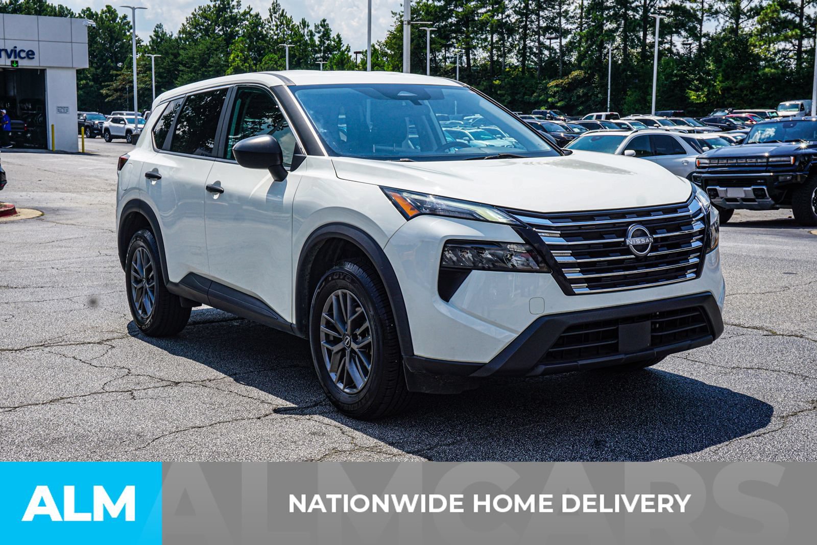 Used 2024 Nissan Rogue S FWD image 5