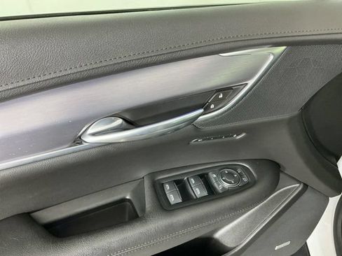 Used 2019 Cadillac XT5 Premium Luxury w/ LPO, Black Ice Package AWD/4WD image 13
