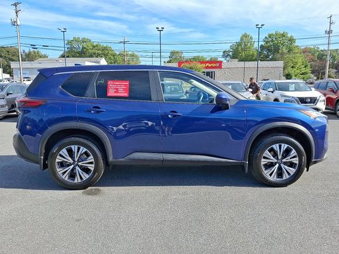 Certified 2023 Nissan Rogue SV image 8