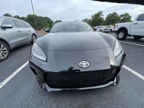 Used 2023 Toyota GR86 Premium w/ ALL Weather Mat Package (TMS) RWD image 2