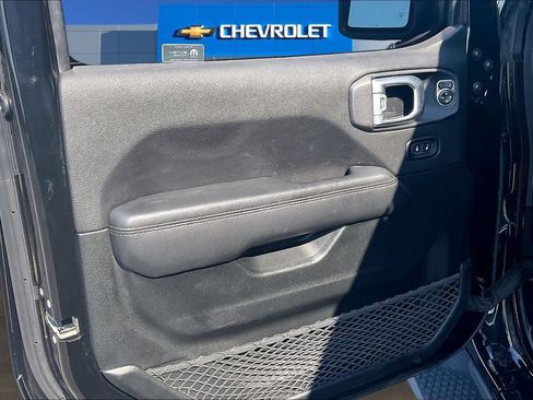 Used 2021 Jeep Wrangler Unlimited Sahara AWD/4WD image 20