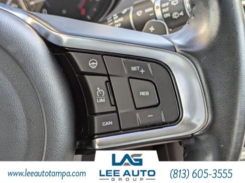 Used 2018 Jaguar F-PACE Prestige image 23