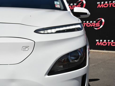 Used 2023 Hyundai Kona SEL w/ Cargo Package FWD image 11