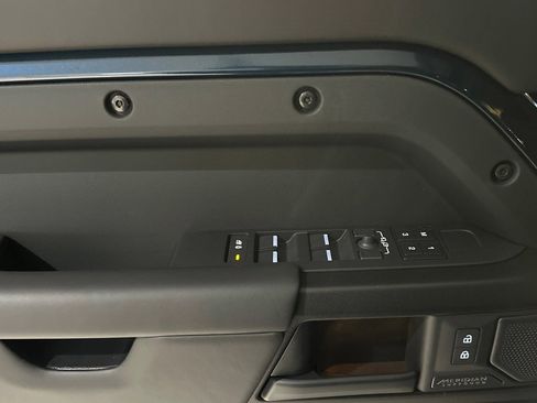 New 2026 Land Rover Defender 110 OCTA image 14