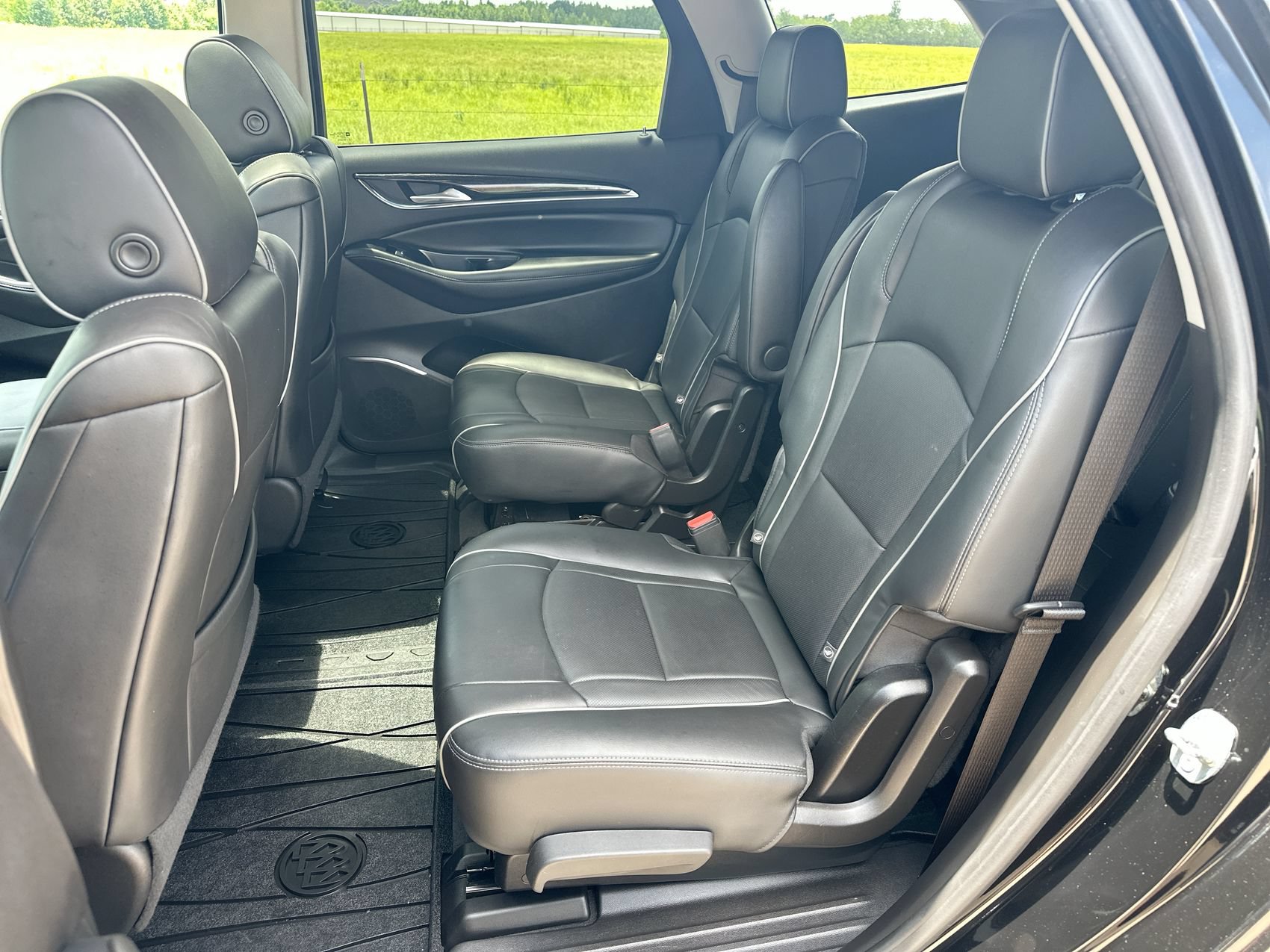 Used 2021 Buick Enclave Avenir w/ Avenir Technology Package FWD image 23