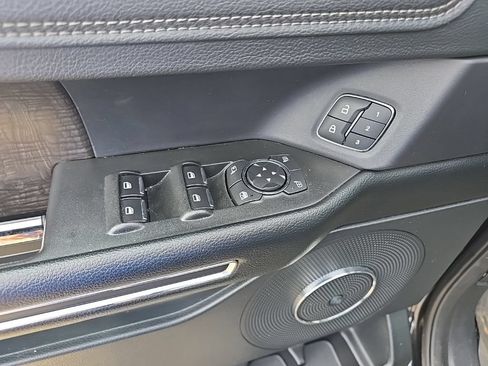 Used 2021 Ford Expedition Limited AWD/4WD image 13