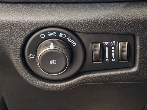 New 2026 Chrysler Pacifica Limited image 24